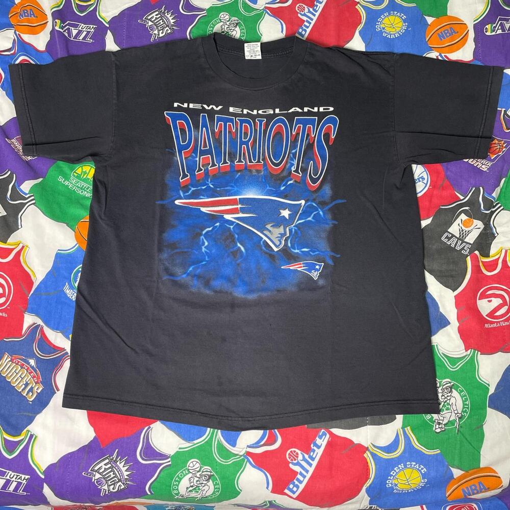 Vintage 1990s NFL New England Patriots Lightning Super Bowl Football Tee